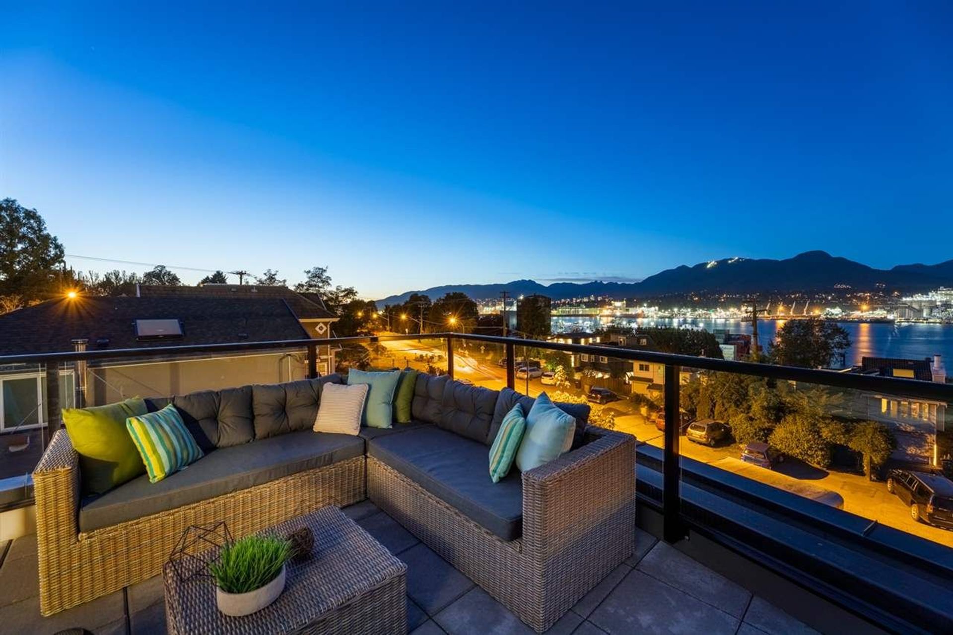2828 Wall Street, Hastings Sunrise, Vancouver East photo number 1 2828 Wall Street, Hastings Sunrise, Vancouver East photo number 1