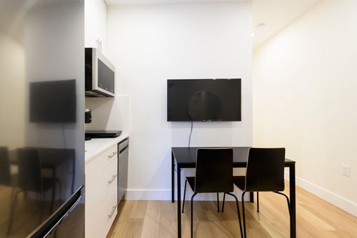 Suite - 1 Bedroom at 3737 West King Edward, Dunbar, Vancouver West