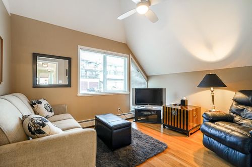 at 122 North Hythe Avenue, Capitol Hill BN, Burnaby North  at 122 North Hythe Avenue, Capitol Hill BN, Burnaby North