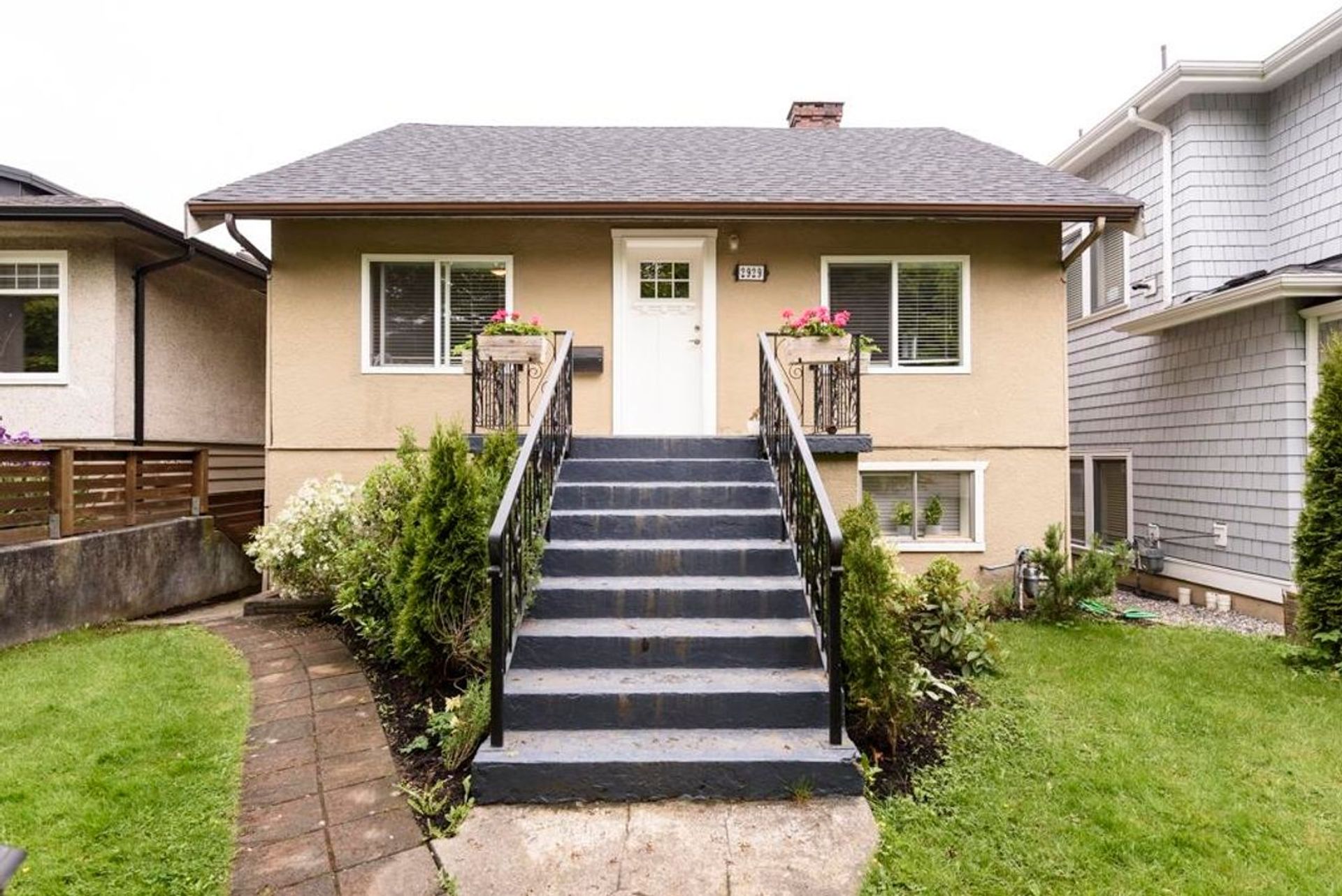 2929 Parker Street, Renfrew VE, Vancouver East photo number 1 2929 Parker Street, Renfrew VE, Vancouver East photo number 1