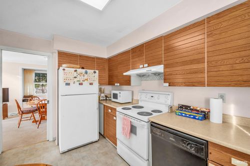 3297-w-8th-avenue-kitsilano-vancouver-west-06 at 3297 W 8th Avenue, Kitsilano, Vancouver West 3297-w-8th-avenue-kitsilano-vancouver-west-06 at 3297 W 8th Avenue, Kitsilano, Vancouver West