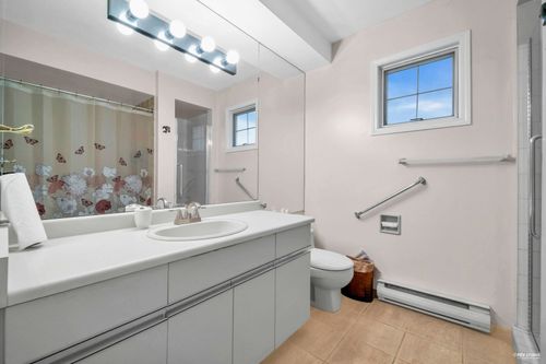 3297-w-8th-avenue-kitsilano-vancouver-west-15 at 3297 W 8th Avenue, Kitsilano, Vancouver West 3297-w-8th-avenue-kitsilano-vancouver-west-15 at 3297 W 8th Avenue, Kitsilano, Vancouver West