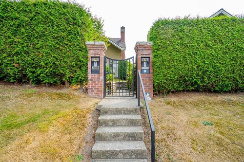 676-w-26th-avenue-cambie-vancouver-west-37 at 676 W 26th Avenue, Cambie, Vancouver West 676-w-26th-avenue-cambie-vancouver-west-37 at 676 W 26th Avenue, Cambie, Vancouver West