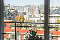  at 806 - 63 West 2nd Avenue, False Creek, Vancouver West