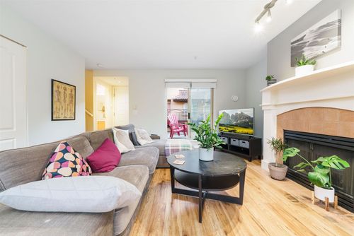 3036-w-4th-avenue-kitsilano-vancouver-west-04 at 18 - 3036 W 4th Avenue, Kitsilano, Vancouver West 3036-w-4th-avenue-kitsilano-vancouver-west-04 at 18 - 3036 W 4th Avenue, Kitsilano, Vancouver West