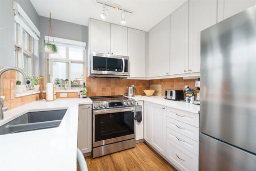 3036-w-4th-avenue-kitsilano-vancouver-west-09 at 18 - 3036 W 4th Avenue, Kitsilano, Vancouver West 3036-w-4th-avenue-kitsilano-vancouver-west-09 at 18 - 3036 W 4th Avenue, Kitsilano, Vancouver West