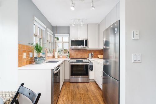 3036-w-4th-avenue-kitsilano-vancouver-west-10 at 18 - 3036 W 4th Avenue, Kitsilano, Vancouver West 3036-w-4th-avenue-kitsilano-vancouver-west-10 at 18 - 3036 W 4th Avenue, Kitsilano, Vancouver West