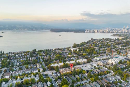 3036-w-4th-avenue-kitsilano-vancouver-west-30 at 18 - 3036 W 4th Avenue, Kitsilano, Vancouver West 3036-w-4th-avenue-kitsilano-vancouver-west-30 at 18 - 3036 W 4th Avenue, Kitsilano, Vancouver West