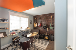  at 332 East 37th Avenue, Main, Vancouver East