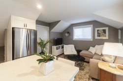  at 332 East 37th Avenue, Main, Vancouver East