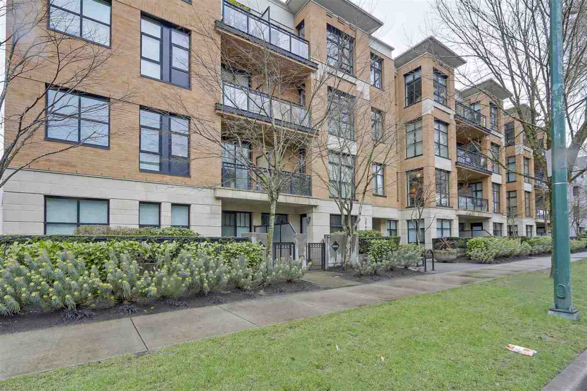 213 - 2065 West 12th Avenue, Kitsilano, Vancouver West photo number 1 213 - 2065 West 12th Avenue, Kitsilano, Vancouver West photo number 1