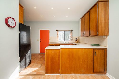 at 142 East 27th Avenue, Main, Vancouver East  at 142 East 27th Avenue, Main, Vancouver East