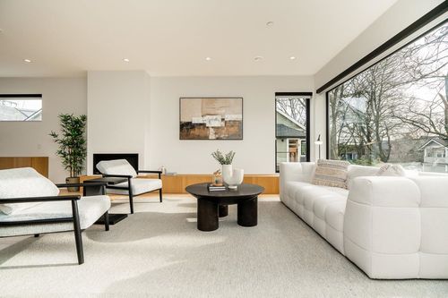  at 365 East 24th Avenue, Main, Vancouver East