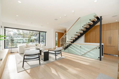 at 365 East 24th Avenue, Main, Vancouver East  at 365 East 24th Avenue, Main, Vancouver East