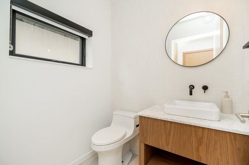  at 365 East 24th Avenue, Main, Vancouver East
