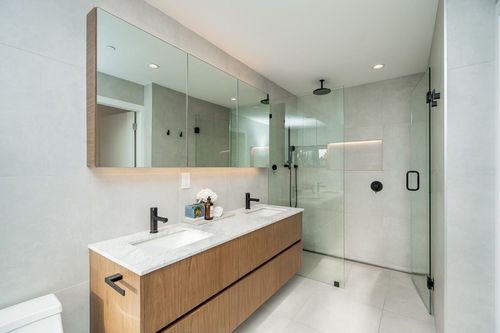 at 365 East 24th Avenue, Main, Vancouver East  at 365 East 24th Avenue, Main, Vancouver East