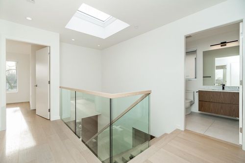  at 365 East 24th Avenue, Main, Vancouver East