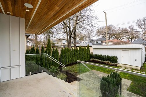  at 365 East 24th Avenue, Main, Vancouver East