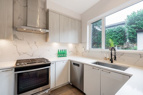  at 2828 Wall Street, Hastings Sunrise, Vancouver East