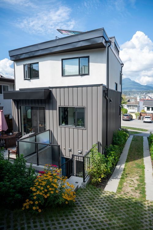  at 2828 Wall Street, Hastings Sunrise, Vancouver East