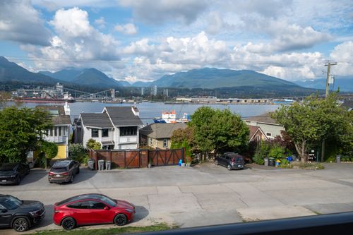  at 2828 Wall Street, Hastings Sunrise, Vancouver East