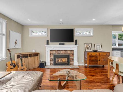 2535-w-6th-avenue-kitsilano-vancouver-west-03-1 at 4 - 2535 W 6th Avenue, Kitsilano, Vancouver West