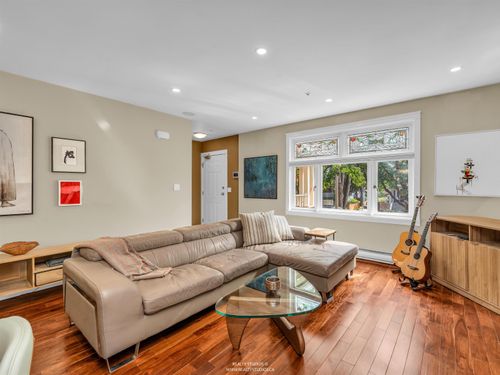 2535-w-6th-avenue-kitsilano-vancouver-west-05-1 at 4 - 2535 W 6th Avenue, Kitsilano, Vancouver West