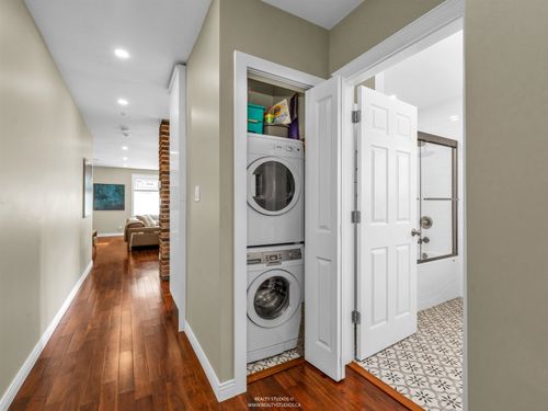 2535-w-6th-avenue-kitsilano-vancouver-west-33-1 at 4 - 2535 W 6th Avenue, Kitsilano, Vancouver West