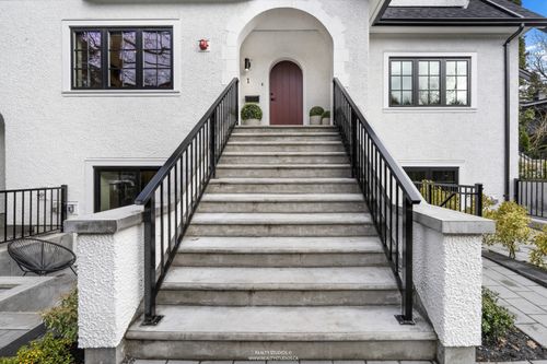 realty-studios-real-estate-photography-1 at 1 - 4088 Maple Crescent