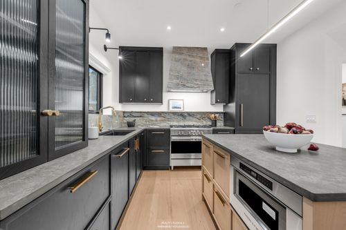 realty-studios-real-estate-photography-unit-one-16 at 1 - 4088 Maple Crescent