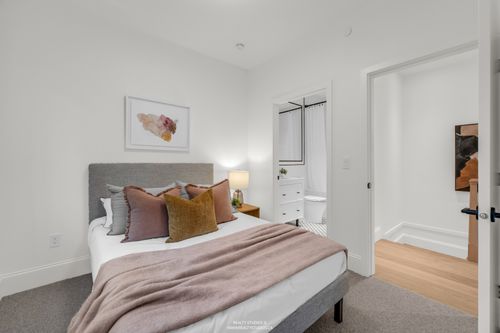 realty-studios-real-estate-photography-unit-one-44 at 1 - 4088 Maple Crescent