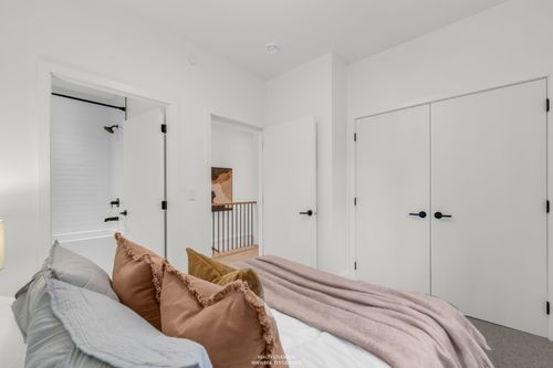 realty-studios-real-estate-photography-unit-one-45 at 1 - 4088 Maple Crescent