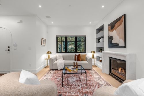 realty-studios-real-estate-photography-unit-one-5 at 1 - 4088 Maple Crescent