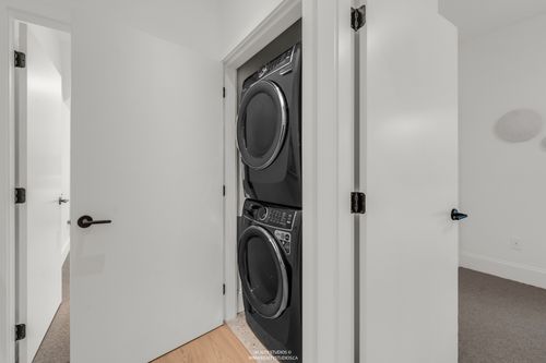 realty-studios-real-estate-photography-unit-one-50 at 1 - 4088 Maple Crescent