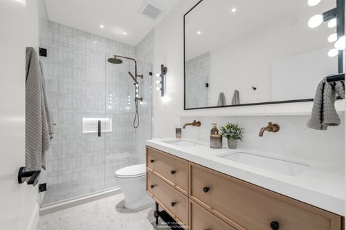 realty-studios-real-estate-photography-unit-one-53 at 1 - 4088 Maple Crescent