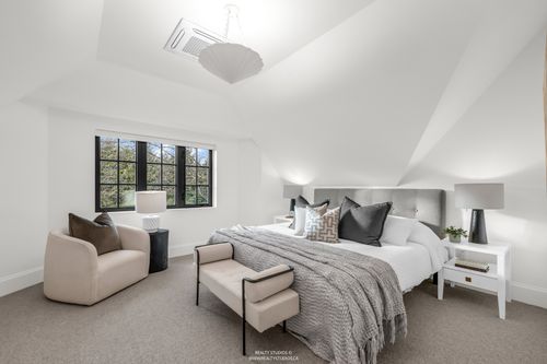 realty-studios-real-estate-photography-unit-one-54 at 1 - 4088 Maple Crescent