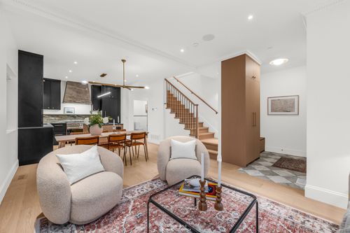 realty-studios-real-estate-photography-unit-one-8 at 1 - 4088 Maple Crescent