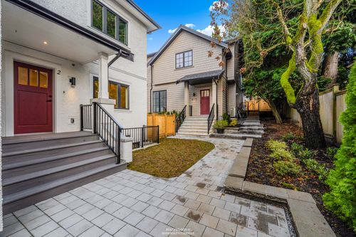 realty-studios-real-estate-photography-53 at 4090 Maple Crescent