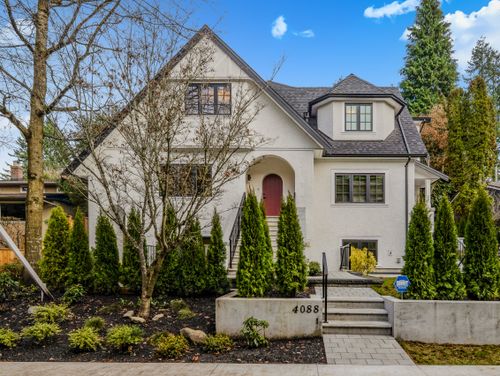 realty-studios-real-estate-photography-59 at 4090 Maple Crescent