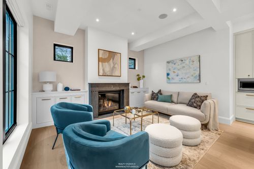 realty-studios-real-estate-photography-unit-four-18 at 4090 Maple Crescent