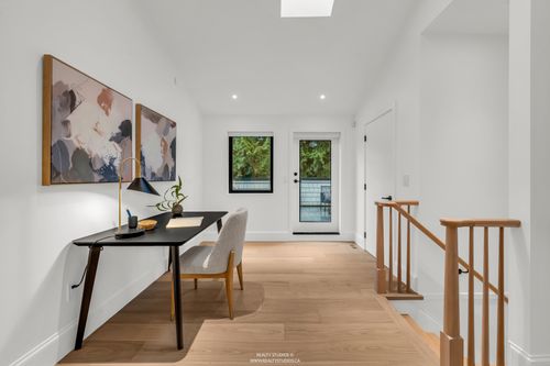 realty-studios-real-estate-photography-unit-four-27 at 4090 Maple Crescent