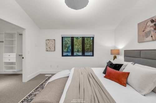 realty-studios-real-estate-photography-unit-four-54 at 4090 Maple Crescent