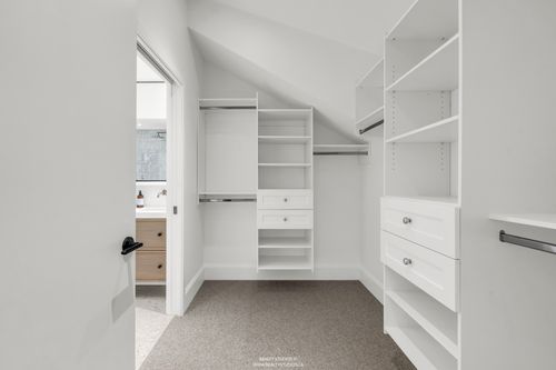 realty-studios-real-estate-photography-unit-four-58 at 4090 Maple Crescent