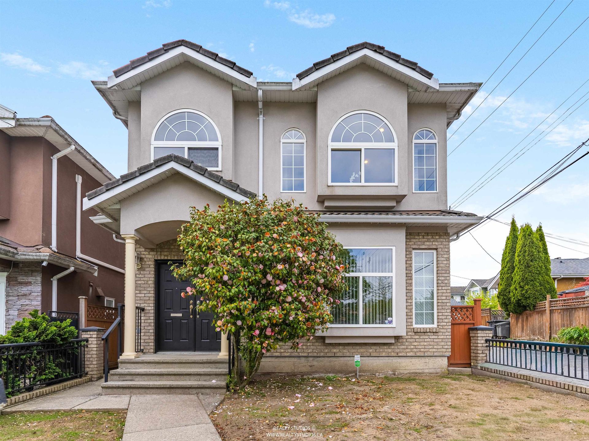 5323 Dumfries Street, Knight, Vancouver East photo number 1