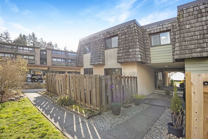 1240-premier-street-lynnmour-north-vancouver-35 at 1240 Premier Street, Lynnmour, North Vancouver 1240-premier-street-lynnmour-north-vancouver-35 at 1240 Premier Street, Lynnmour, North Vancouver