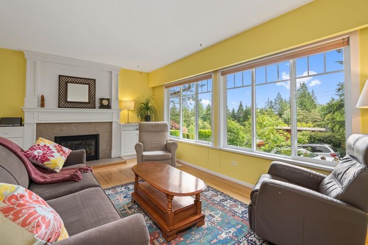 1495-merlynn-crescent-westlynn-north-vancouver-03 at 1495 Merlynn Crescent, Westlynn, North Vancouver 1495-merlynn-crescent-westlynn-north-vancouver-03 at 1495 Merlynn Crescent, Westlynn, North Vancouver