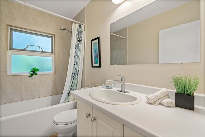 1495-merlynn-crescent-westlynn-north-vancouver-17 at 1495 Merlynn Crescent, Westlynn, North Vancouver 1495-merlynn-crescent-westlynn-north-vancouver-17 at 1495 Merlynn Crescent, Westlynn, North Vancouver