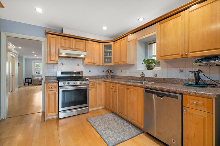 317-e-27th-street-upper-lonsdale-north-vancouver-12 at 317 E 27th Street, Upper Lonsdale, North Vancouver 317-e-27th-street-upper-lonsdale-north-vancouver-12 at 317 E 27th Street, Upper Lonsdale, North Vancouver