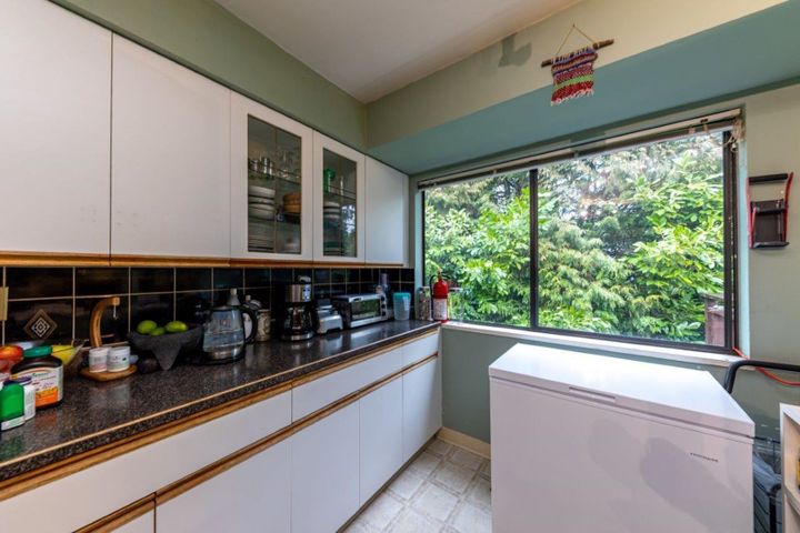 2034-kirkstone-road-lynn-valley-north-vancouver-08 at 2034 Kirkstone Road 2034-kirkstone-road-lynn-valley-north-vancouver-08 at 2034 Kirkstone Road