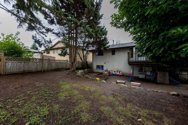 2034-kirkstone-road-lynn-valley-north-vancouver-17 at 2034 Kirkstone Road 2034-kirkstone-road-lynn-valley-north-vancouver-17 at 2034 Kirkstone Road